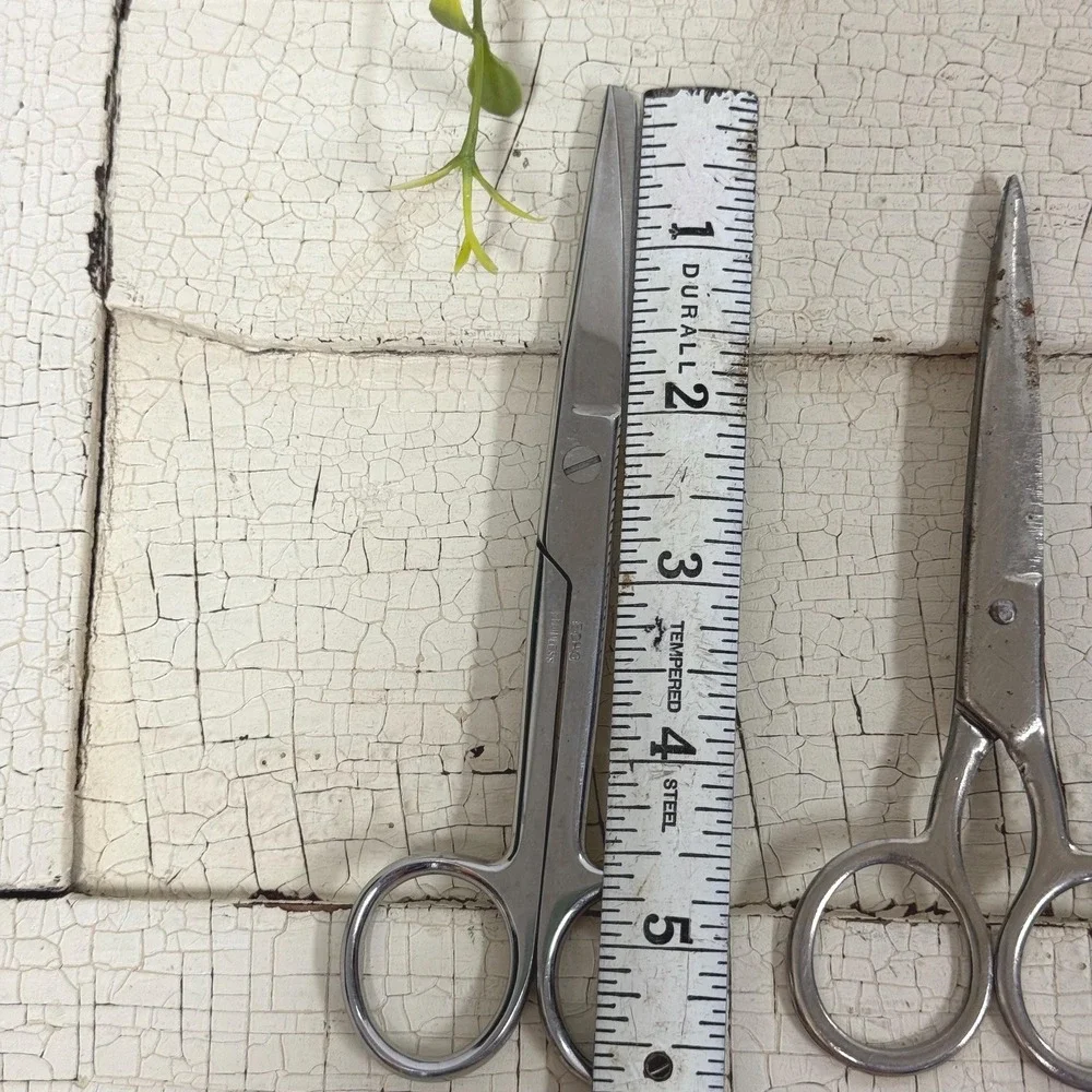 Vintage scissor decor set of 5